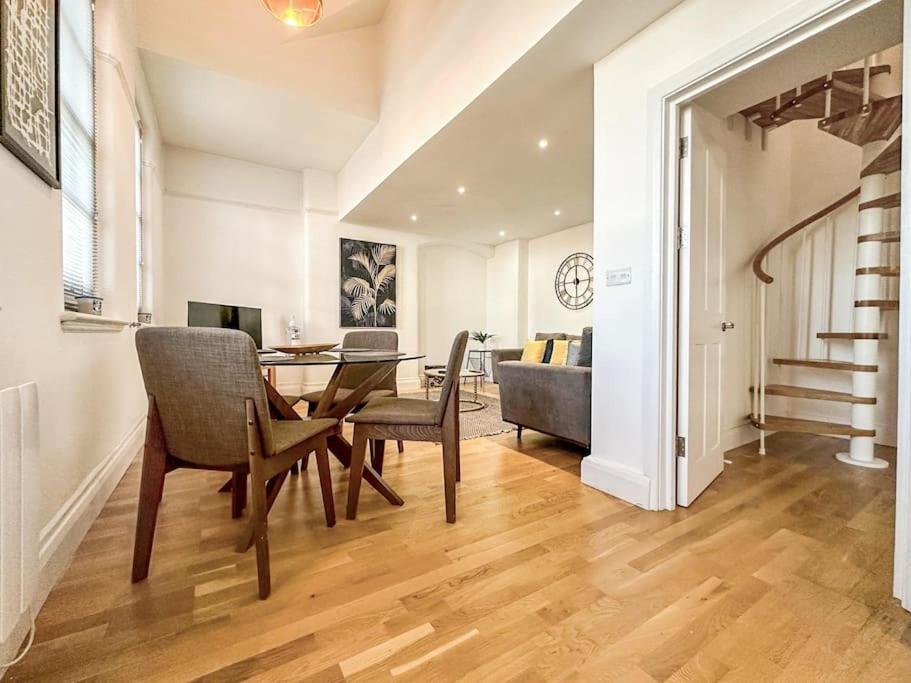 Newly Refurbished Luxury 3 Bedroom Apartment London Kültér fotó