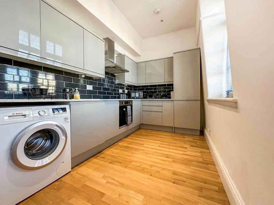 Newly Refurbished Luxury 3 Bedroom Apartment London Kültér fotó