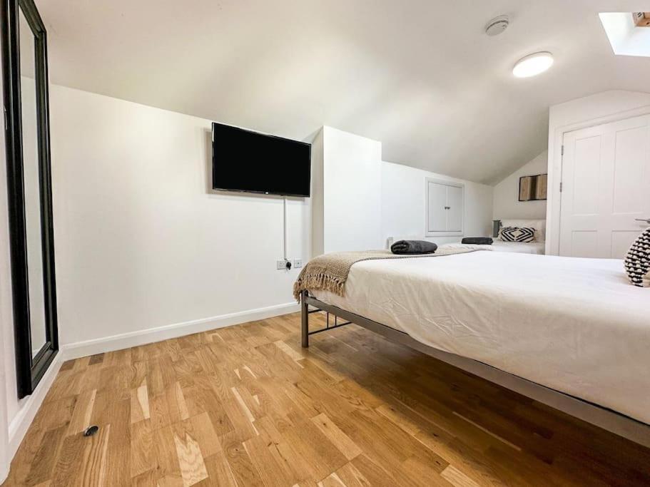 Newly Refurbished Luxury 3 Bedroom Apartment London Kültér fotó